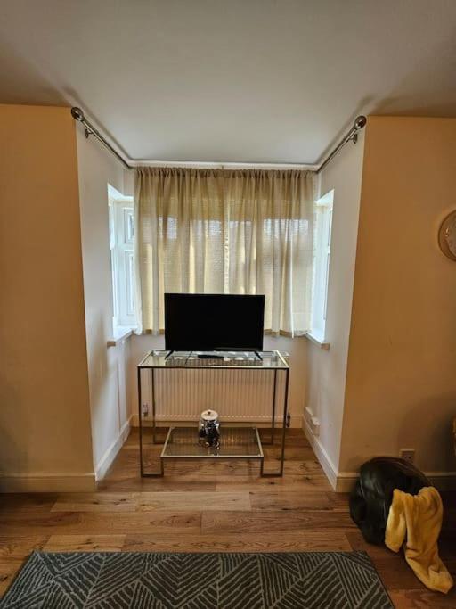 Apartment Comfortable Two Bedroom Flat Brighton
