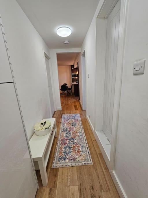 Apartment Comfortable Two Bedroom Flat Brighton