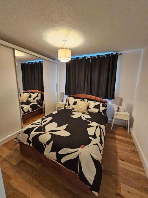 Comfortable Two Bedroom Flat Apartment