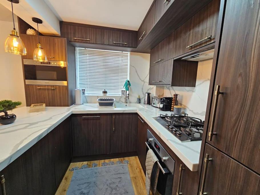 Comfortable Two Bedroom Flat Apartment Brighton