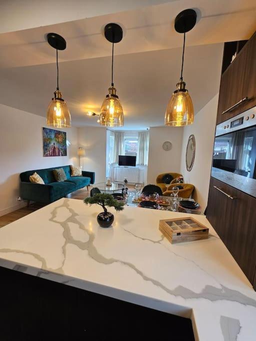 Comfortable Two Bedroom Flat Brighton
