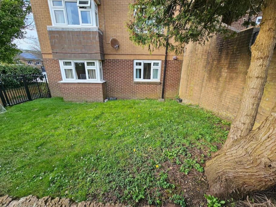 Apartment Comfortable Two Bedroom Flat Brighton